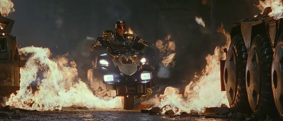 Judge Dredd (1995)3-bo47